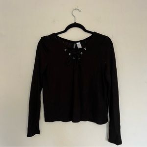 Divided Tie Front Long Sleeve Shirt